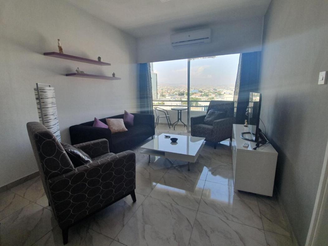 Great Views Apartment. Limassol Bagian luar foto