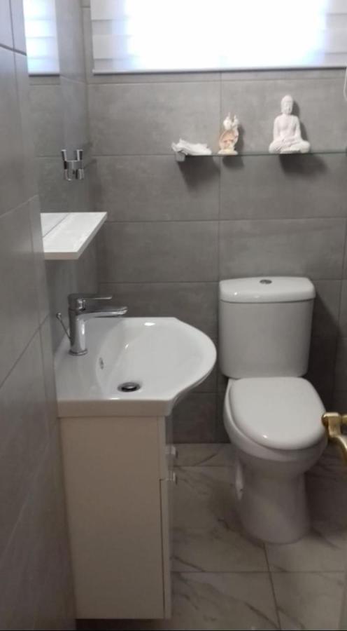 Great Views Apartment. Limassol Bagian luar foto