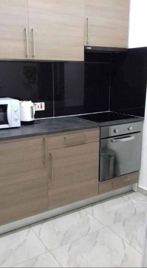 Great Views Apartment. Limassol Bagian luar foto