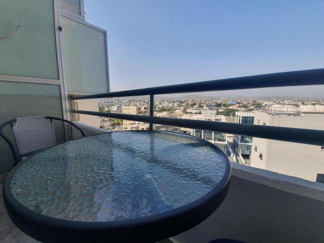 Great Views Apartment. Limassol Bagian luar foto