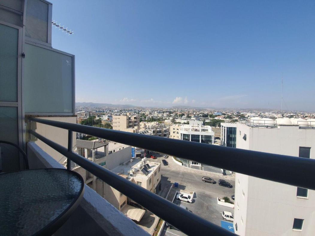 Great Views Apartment. Limassol Bagian luar foto